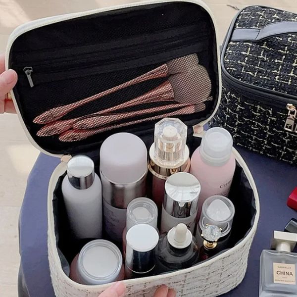 trousse de toilette - trousse de toilette de voyage - trousse de toilette voyage - trousse de toilette femme - tousse de toilette avion - tousse de toilette cabine - trousse de toilette imperméable - trousse de toilette pvc - trousse de toilette en coton - Vanity trousse de toilette femme - Vanity -