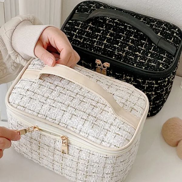 trousse de toilette - trousse de toilette de voyage - trousse de toilette voyage - trousse de toilette femme - tousse de toilette avion - tousse de toilette cabine - trousse de toilette imperméable - trousse de toilette pvc - trousse de toilette en coton - Vanity trousse de toilette femme - Vanity -