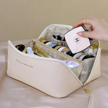 trousse de toilette - trousse de toilette de voyage - trousse de toilette voyage - trousse de toilette femme - trousse de toilette homme - tousse de toilette avion - tousse de toilette cabine - trousse de toilette imperméable - trousse de toilette coton - trousse de maquillage cuir PU - trousse maquillage de voyage - trousse de maquillage PVC - trousse kit de rasage - VoyagerZen -