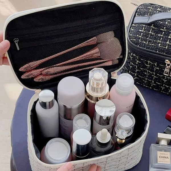 trousse de toilette - trousse de toilette de voyage - trousse de toilette voyage - trousse de toilette femme  - tousse de toilette avion - tousse de toilette cabine - trousse de toilette imperméable - trousse de toilette pvc - trousse de toilette en coton - Vanity trousse de toilette femme - Vanity -